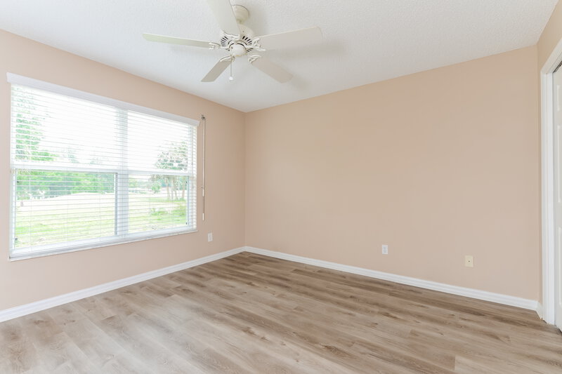 2,515/Mo, 757 White Ivey Ct Apopka, FL 32712 Master Bedroom View