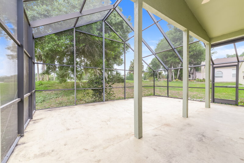 2,515/Mo, 757 White Ivey Ct Apopka, FL 32712 Porch View