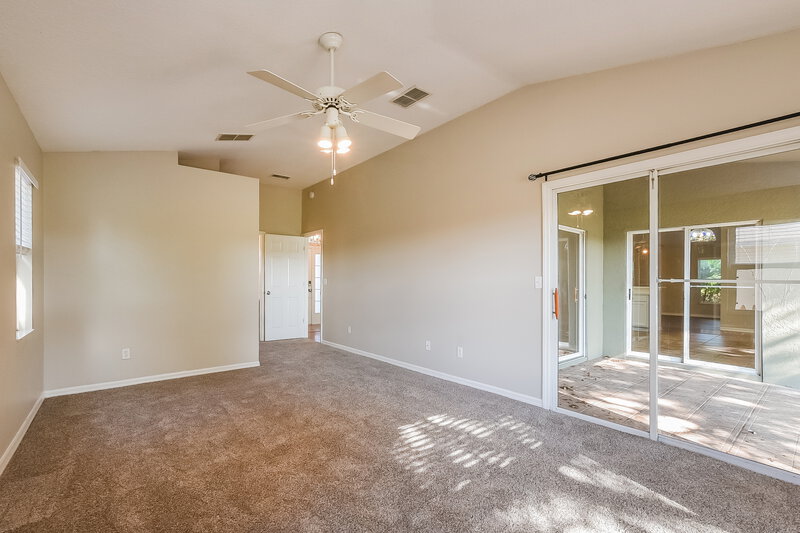 2,245/Mo, 232 Valley Edge Dr Minneola, FL 34715 Main Bedroom View 2