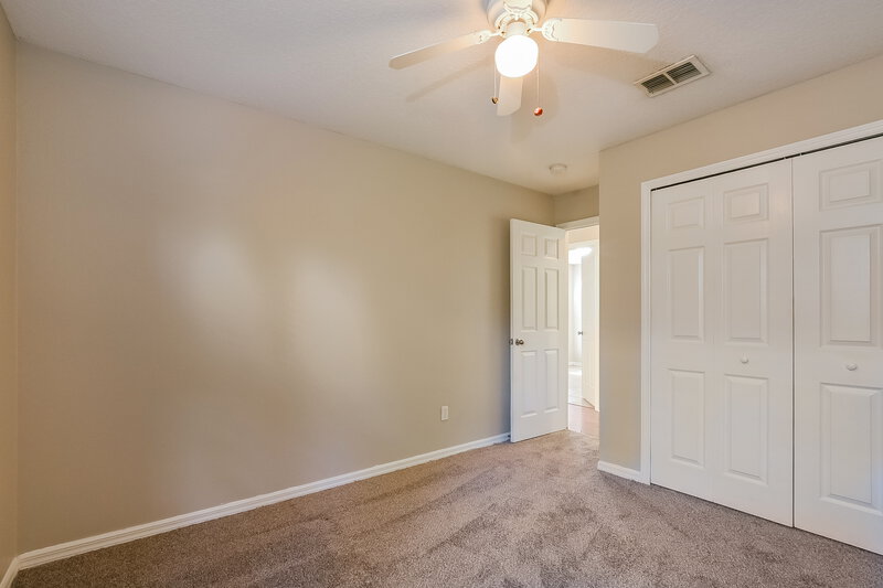 2,245/Mo, 232 Valley Edge Dr Minneola, FL 34715 Bedroom View 4