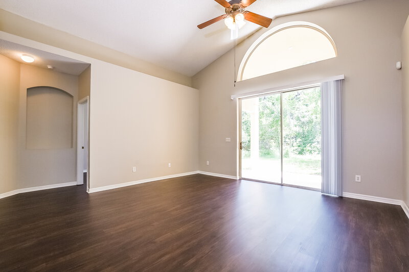 2,340/Mo, 14200 Viburnum Ln Orlando, FL 32828 Living Room View 2