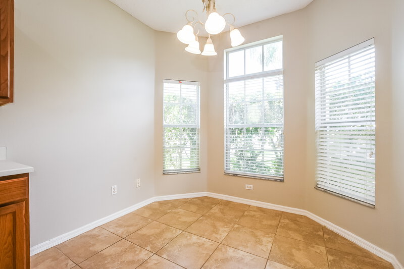 2,340/Mo, 14200 Viburnum Ln Orlando, FL 32828 Dining Room View