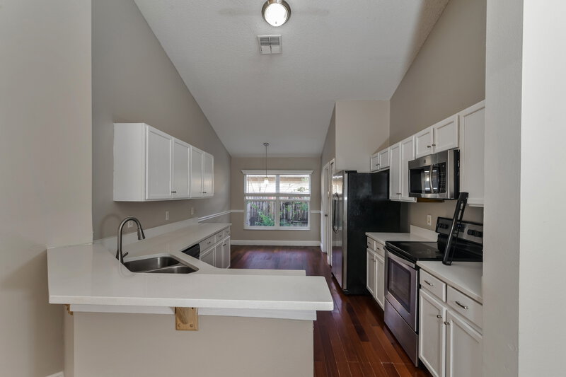 3,760/Mo, 2161 Fennell St Maitland, FL 32751 Kitchen View 2