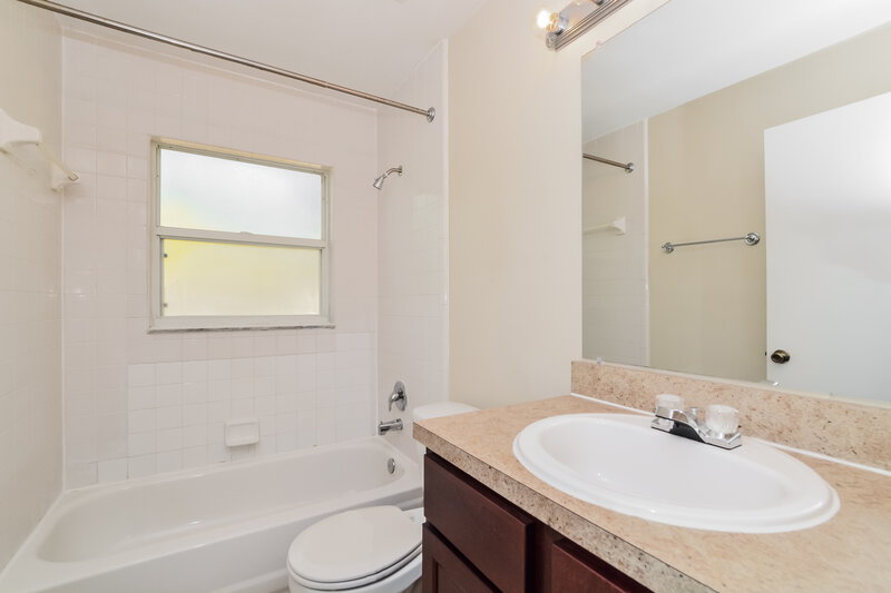 2,235/Mo, 601 Spinnaker Way Lake Mary, FL 32746 Bathroom View