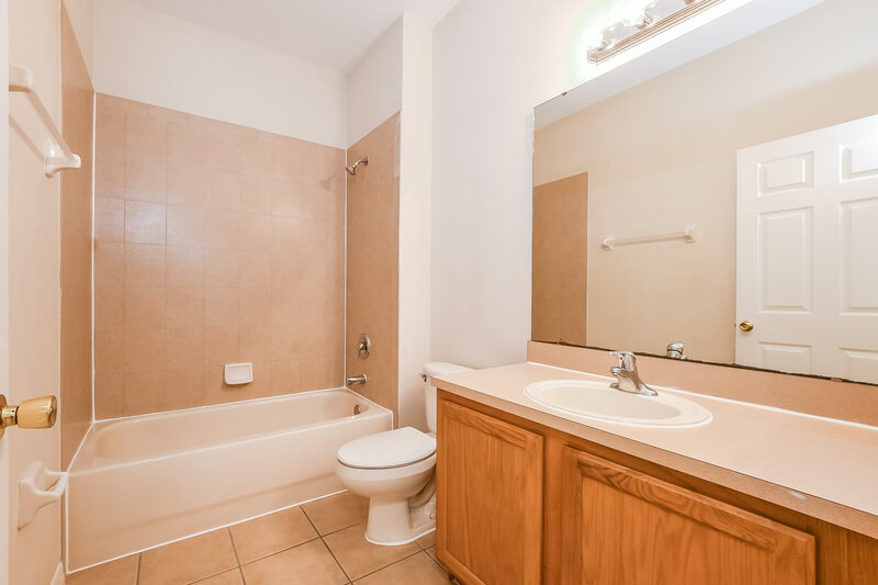 2,305/Mo, 14018 Mailer Blvd Orlando, FL 32828 Bathroom View