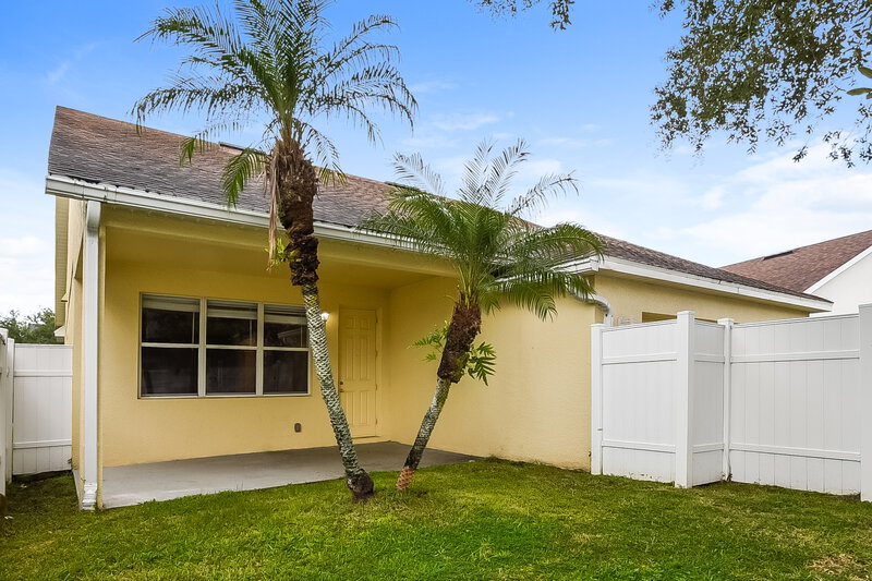 2,305/Mo, 14018 Mailer Blvd Orlando, FL 32828 Rear View