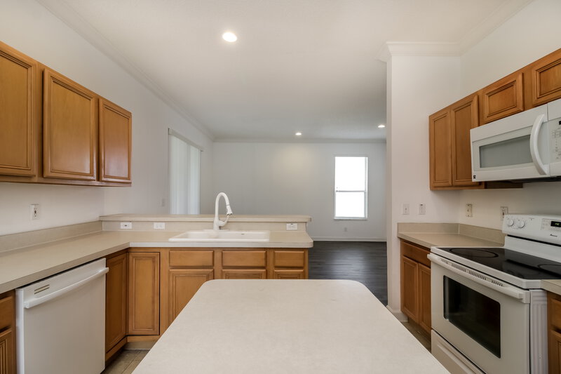 3,860/Mo, 377 Balogh Pl Longwood, FL 32750 Kitchen View