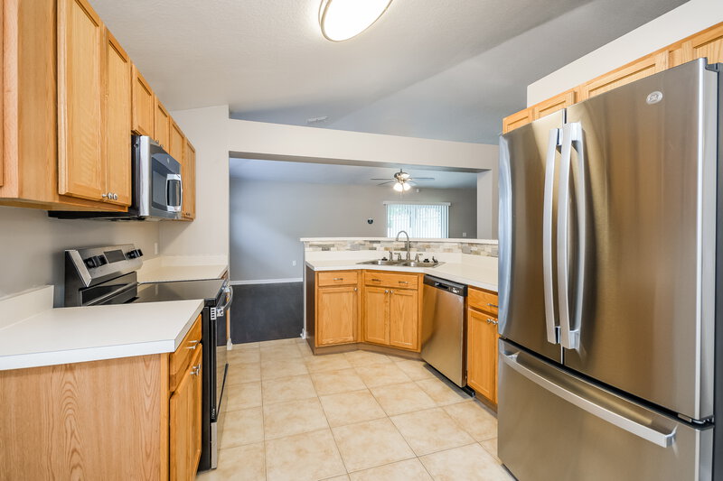 2,145/Mo, 2420 Tealwood Cir Tavares, FL 32778 Misc View 5