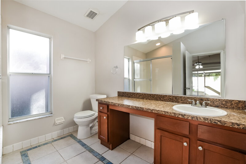 2,085/Mo, 1047 Eagles Forrest Drive Apopka, FL 32712 Main Bathroom View