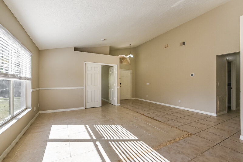 2,225/Mo, 4439 Brookdale Ct Orlando, FL 32826 Living Room View