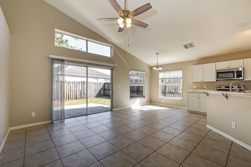 2,225/Mo, 4439 Brookdale Ct Orlando, FL 32826 Family Room View