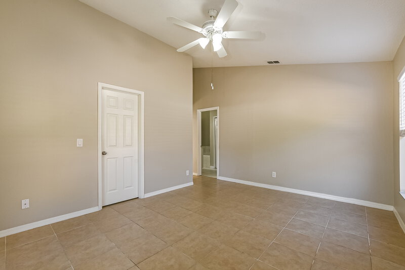 2,225/Mo, 4439 Brookdale Ct Orlando, FL 32826 Main Bedroom View 2