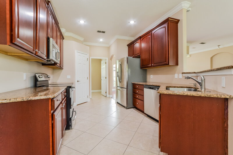 2,565/Mo, 1007 Encourte Grn Apopka, FL 32712 Kitchen View
