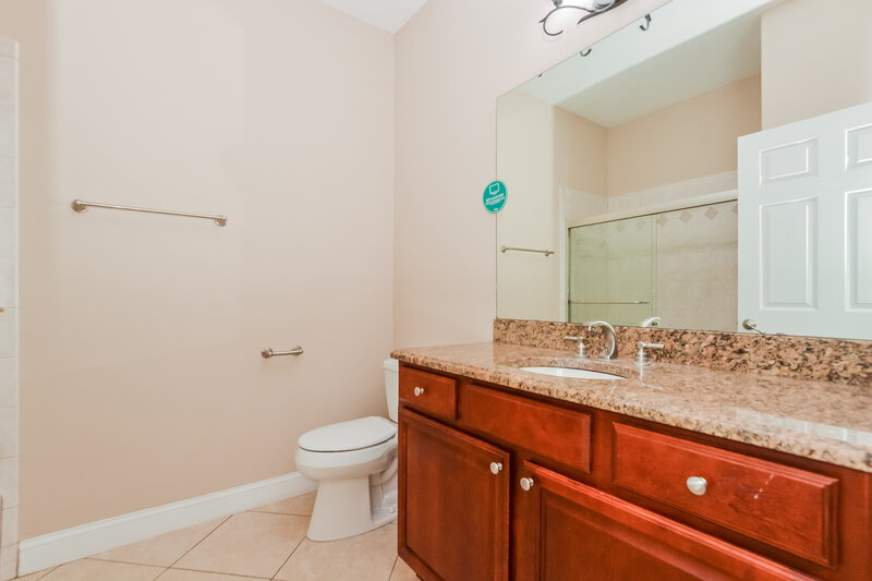 2,565/Mo, 1007 Encourte Grn Apopka, FL 32712 Bathroom View