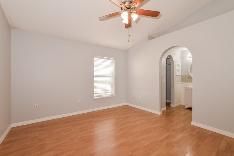 2,080/Mo, 6845 Ebans Bnd Orlando, FL 32807 Main Bedroom View