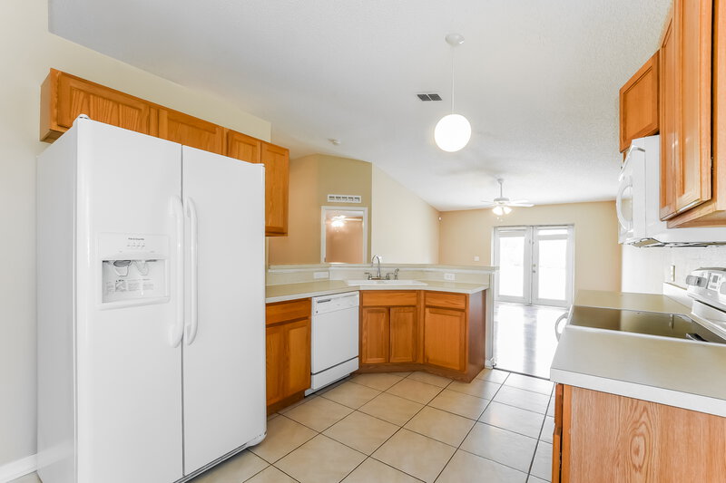 2,090/Mo, 1349 Welch Ridge Ter Apopka, FL 32712 Kitchen View