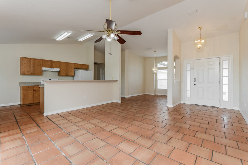 1,920/Mo, 1001 Gary Dr Saint Cloud, FL 34772 Living Room View 2