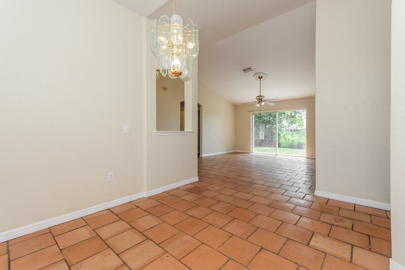 1,920/Mo, 1001 Gary Dr Saint Cloud, FL 34772 Dining Room View 2