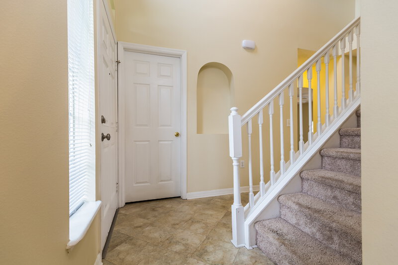 2,020/Mo, 1022 Chateau Cir Minneola, FL 34715 Foyer View