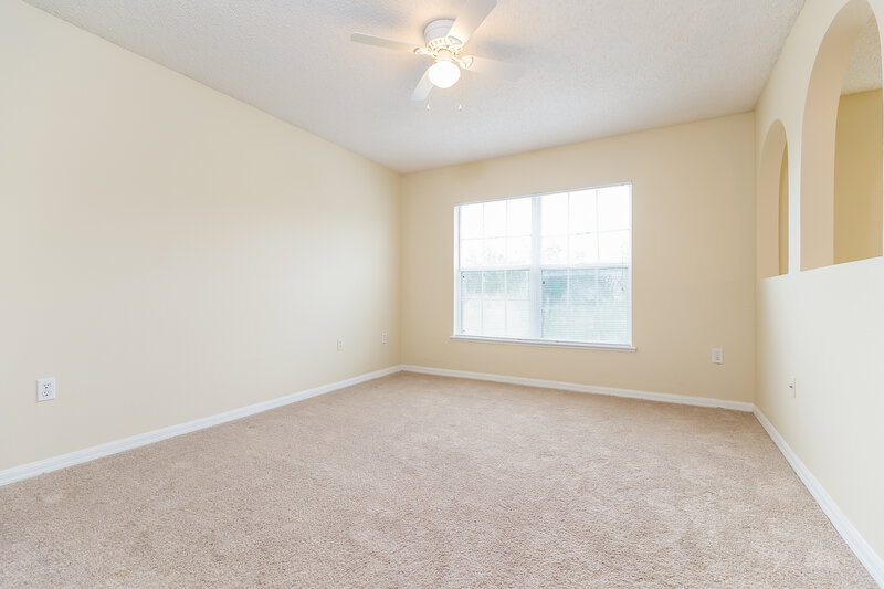 2,020/Mo, 1022 Chateau Cir Minneola, FL 34715 Master Bedroom View