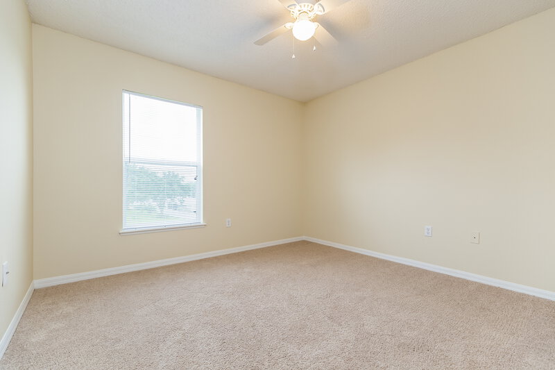 2,020/Mo, 1022 Chateau Cir Minneola, FL 34715 Bedroom View 3