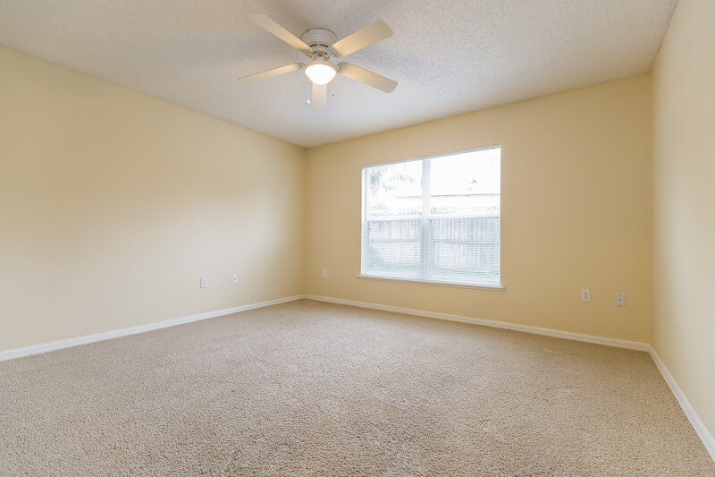 2,020/Mo, 1022 Chateau Cir Minneola, FL 34715 Bedroom View 4