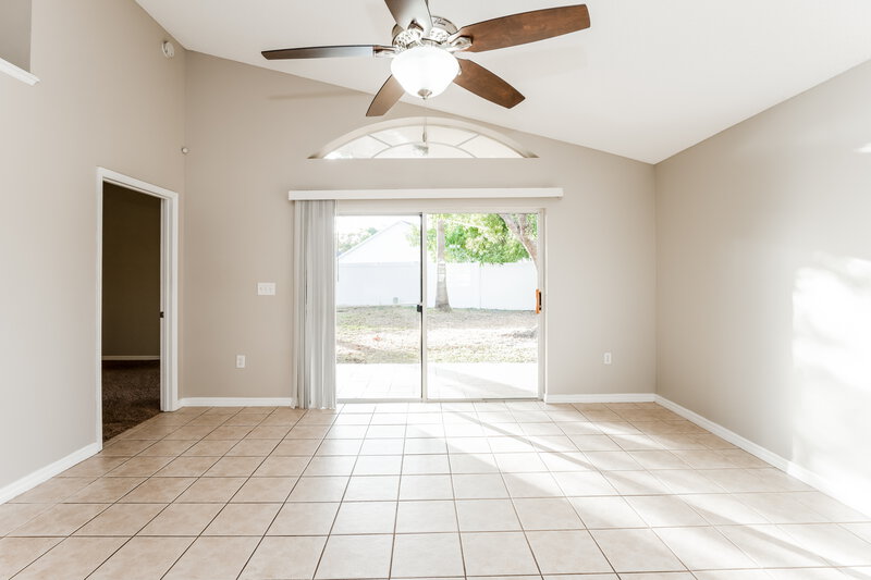 2,185/Mo, 11734 Sindlesham Ct Orlando, FL 32837 Living Room View