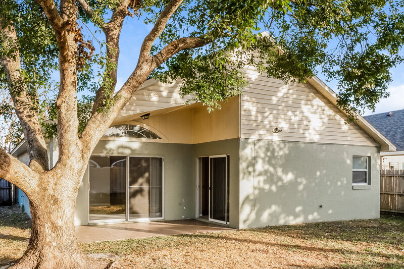 2,185/Mo, 11734 Sindlesham Ct Orlando, FL 32837 Rear View