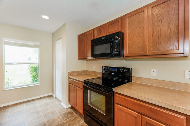 2,415/Mo, 3214 Saint Croix Ln Clermont, FL 34711 Kitchen View