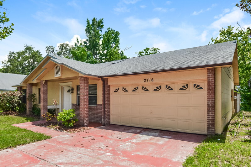 2,125/Mo, 2716 Talladega Drive Orlando, FL 32826 Front View