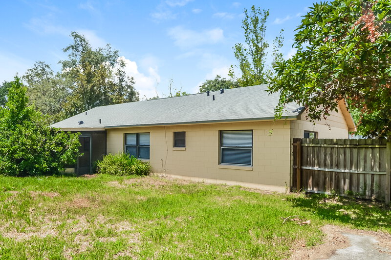 2,125/Mo, 2716 Talladega Drive Orlando, FL 32826 Rear View 2