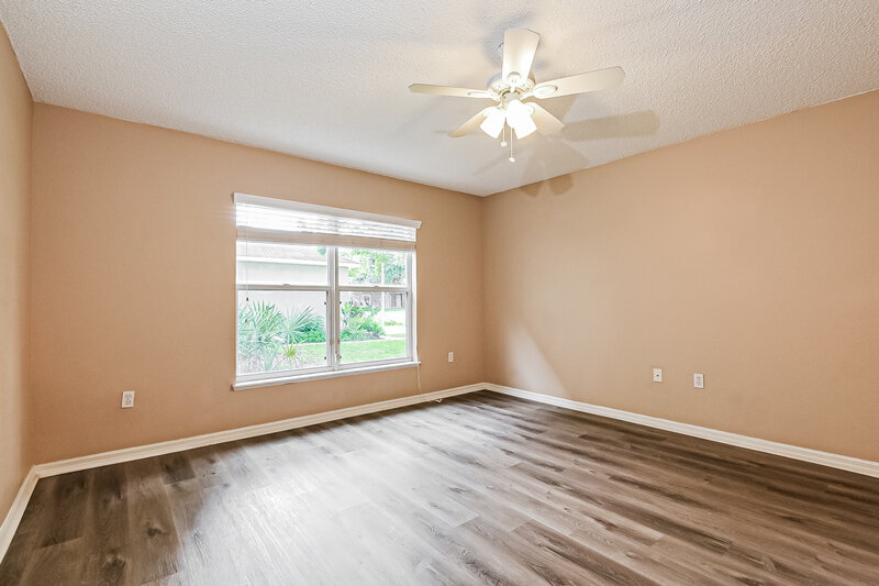 2,225/Mo, 239 Pleasant Gardens Dr Apopka, FL 32703 Main Bedroom View