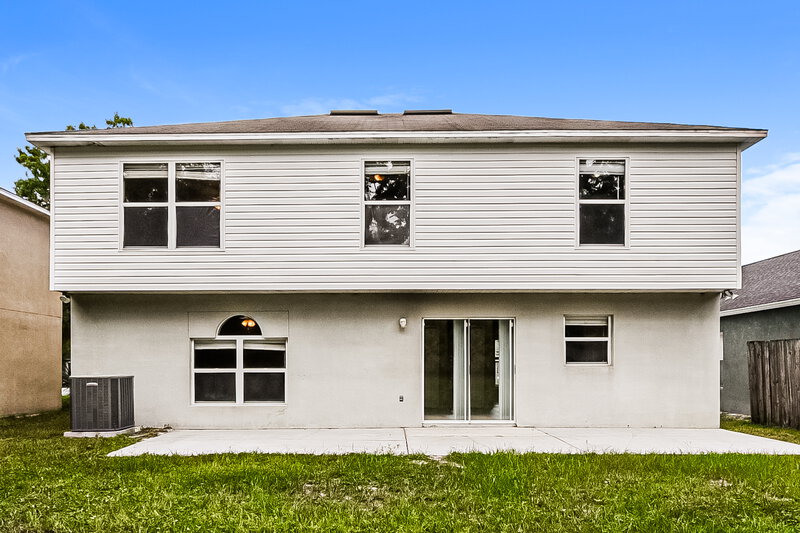 2,225/Mo, 239 Pleasant Gardens Dr Apopka, FL 32703 Rear View