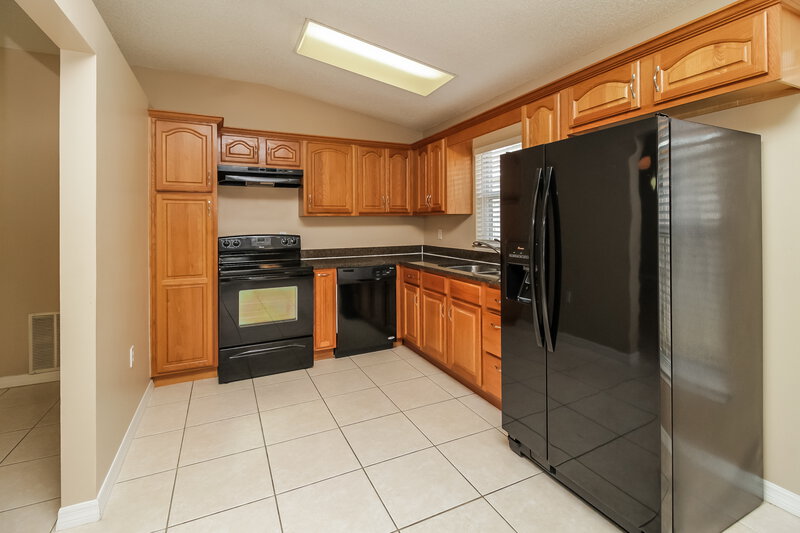 3,190/Mo, 332 Cello Cir Winter Springs, FL 32708 Kitchen View