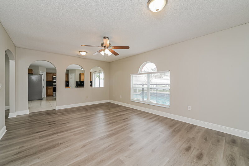 2,575/Mo, 4235 Mendenwood Ln Orlando, FL 32826 Family Room View 2