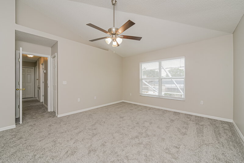 2,575/Mo, 4235 Mendenwood Ln Orlando, FL 32826 Main Bedroom View