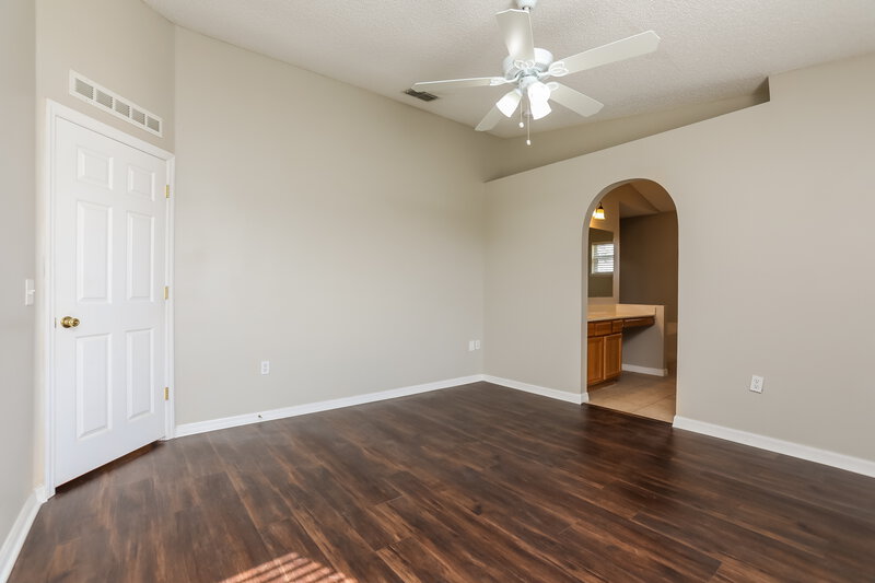 2,120/Mo, 1032 Fox Trail Ave Minneola, FL 34715 Main Bedroom View 2