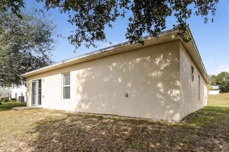 2,120/Mo, 1032 Fox Trail Ave Minneola, FL 34715 Rear View