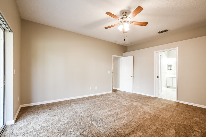 2,580/Mo, 450 Chapelwood Dr Apopka, FL 32712 Main Bedroom View 3