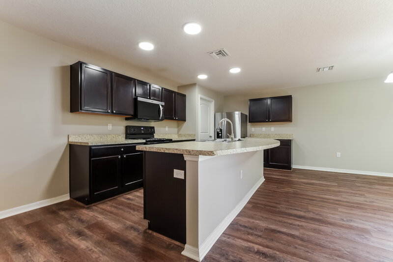 1,970/Mo, 356 Southern Winds Blvd Deland, FL 32720 Kitchen View