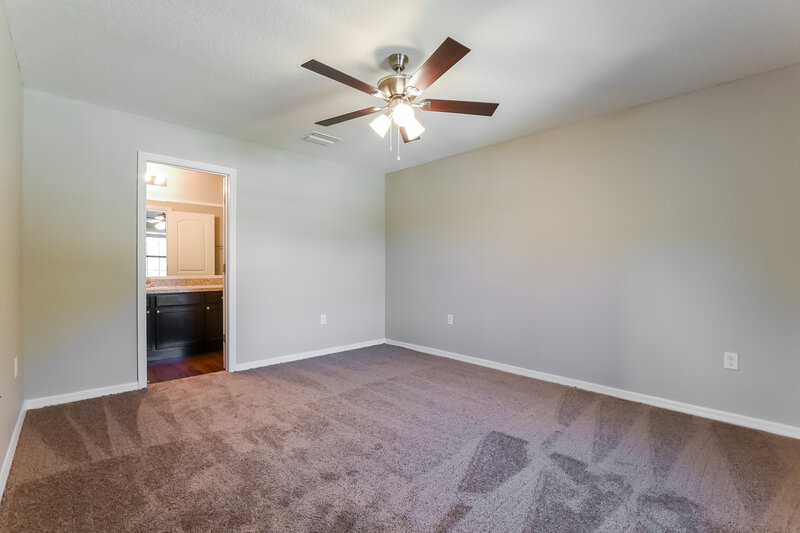 1,970/Mo, 356 Southern Winds Blvd Deland, FL 32720 Main Bedroom View