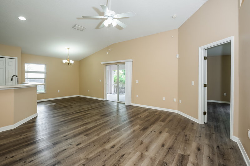 2,110/Mo, 960 Windsong Cir Apopka, FL 32703 Living Room View