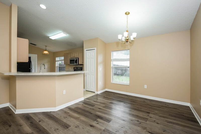 2,110/Mo, 960 Windsong Cir Apopka, FL 32703 Dining Room View