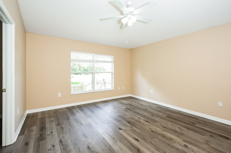 2,110/Mo, 960 Windsong Cir Apopka, FL 32703 Main Bedroom View