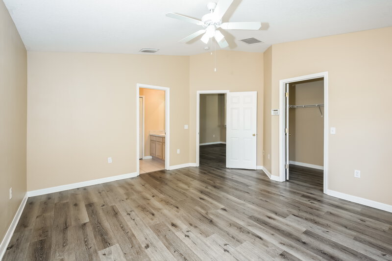 2,110/Mo, 960 Windsong Cir Apopka, FL 32703 Main Bedroom View 2
