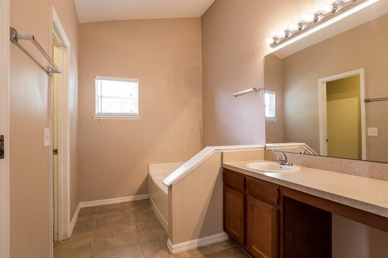 2,505/Mo, 792 Alto Pl Lake Mary, FL 32746 Master Bathroom View