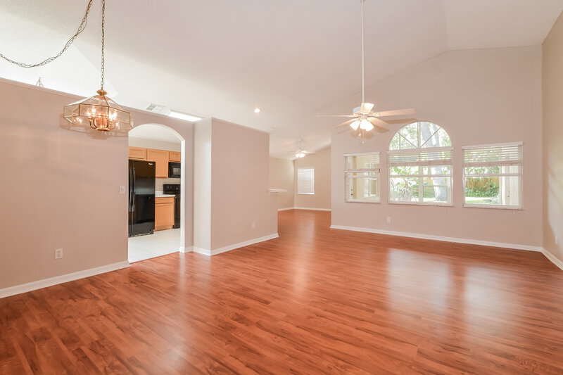 2,270/Mo, 2073 Nexus Ct Apopka, FL 32712 Living Room View 2