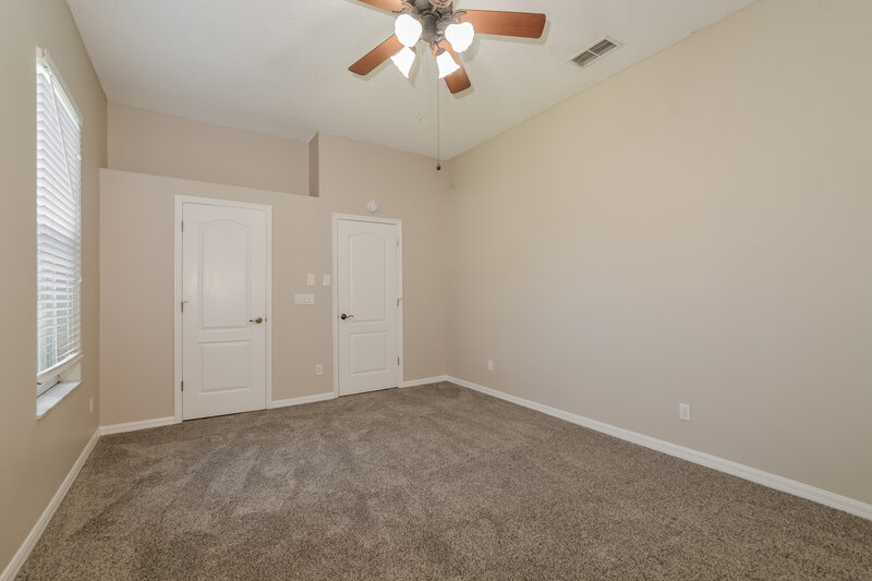 2,270/Mo, 2073 Nexus Ct Apopka, FL 32712 Main Bedroom View