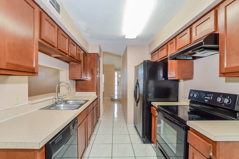 2,045/Mo, 2066 Inge Ct Apopka, FL 32703 Kitchen View