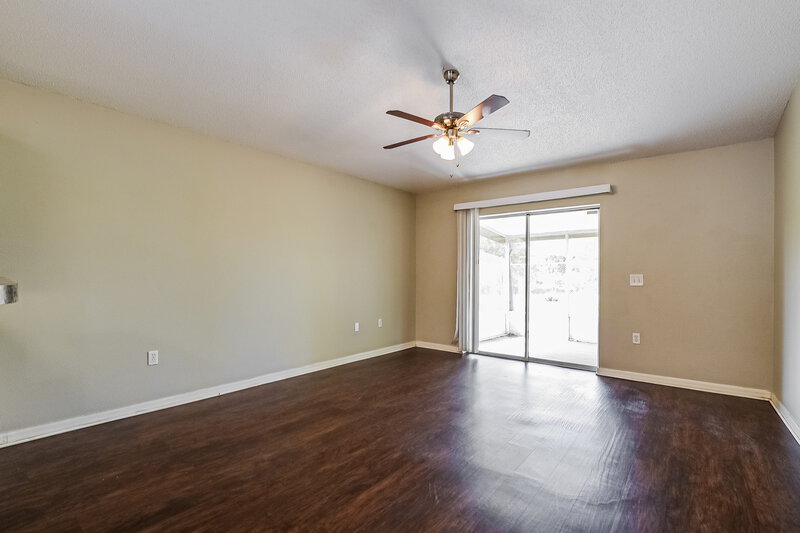 2,080/Mo, 3047 Elbib Drive Saint Cloud, FL 34772 Living Room View 3